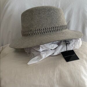 Saks Fifth Avenue Black and Gray Wool Hat
